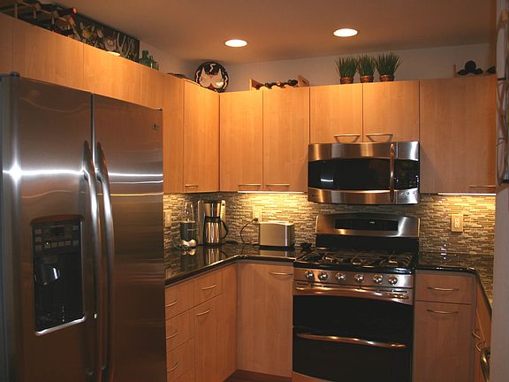 4th image of 400 W 8th St Unit 324W