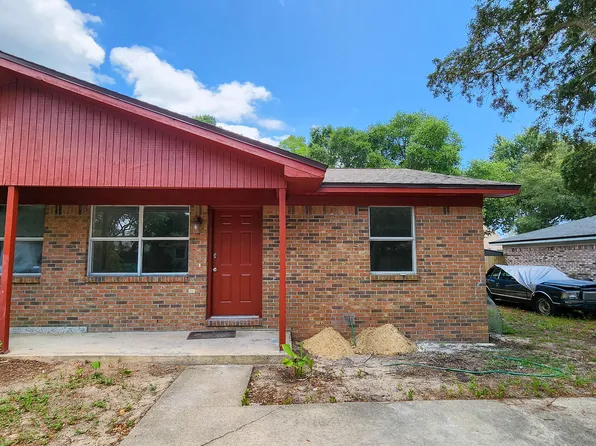 84 Josie Rd, Mary Esther, FL 32569