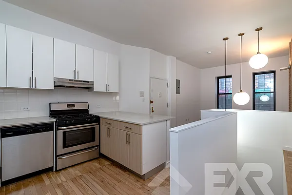 Rented by EXR | media 20