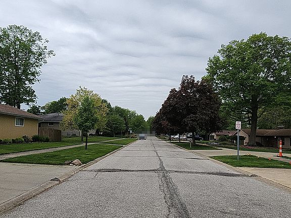 5th image of 13700 Delaware Dr