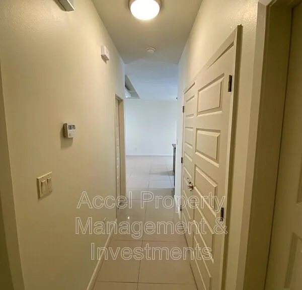 1715 W Smith Dr #2 — Photo 8
