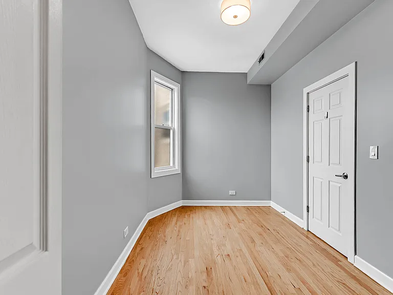 3421 W Armitage Ave #1F — Photo 8