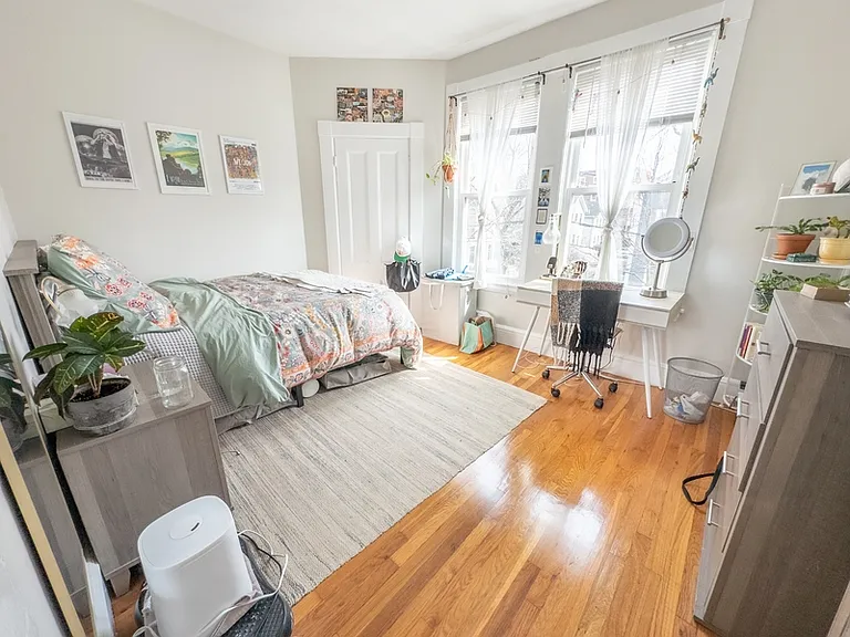 35 Essex St #3 — Photo 10