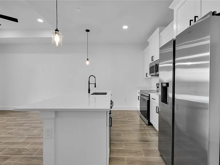 330 Gordon Ave S — Photo 11