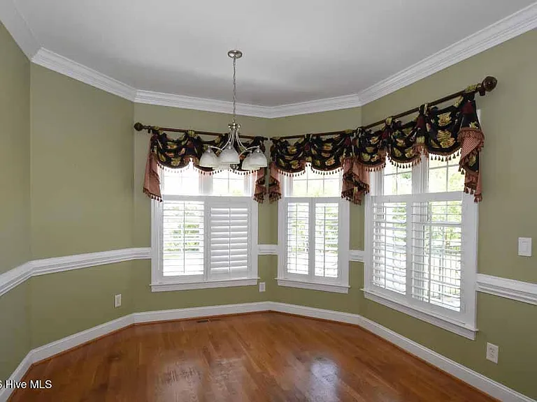1129 Scarlet Oak Dr — Photo 12