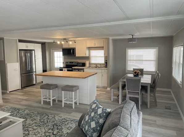 267 Fairway Ave, Tarpon Springs, FL 34689