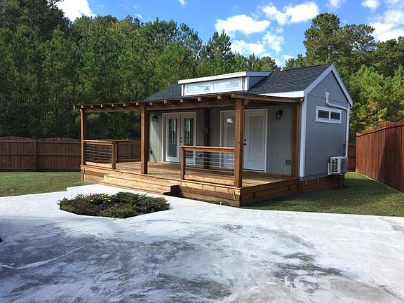 2nd image of 3152 Chesswood Ln