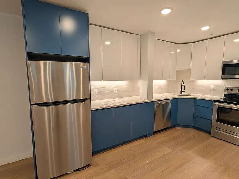 55-A121 Tunxis Ave #121 — Photo 2
