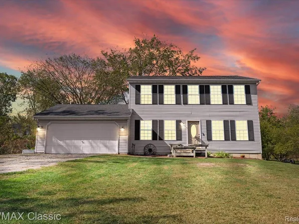 10979 Milford Rd, Holly, MI 48442