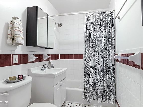5th image of 259 21st St APT Ba