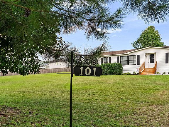 3rd image of 101 Ander Ln