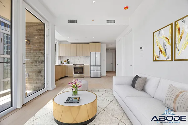 Living room, photo 1