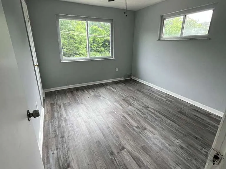 2187 Westwood Northern Blvd — Photo 16