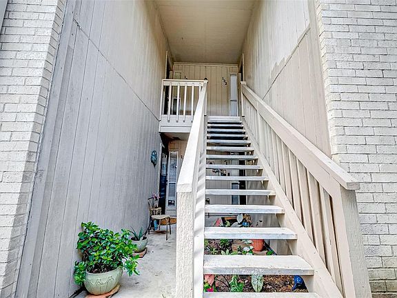 5th image of 3919 Fairmont Pkwy APT 132