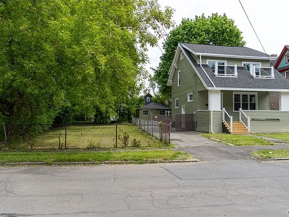 2nd image of 113 Wiman Ave