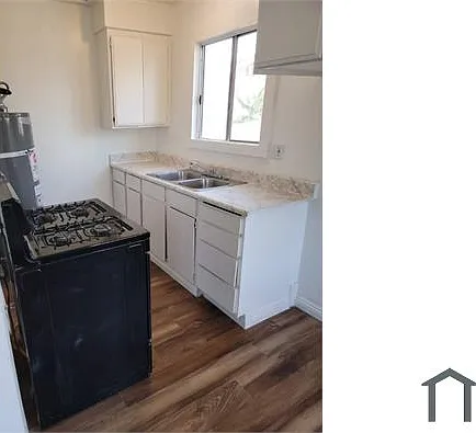 219 E 28th St — Photo 13