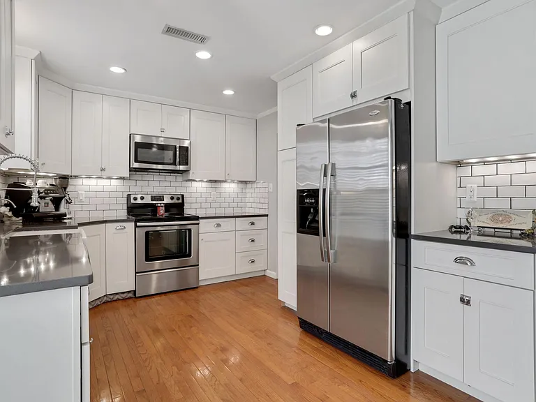 Beautifully remodeled kitchen
