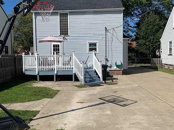 5th image of 17609 Ponciana Ave