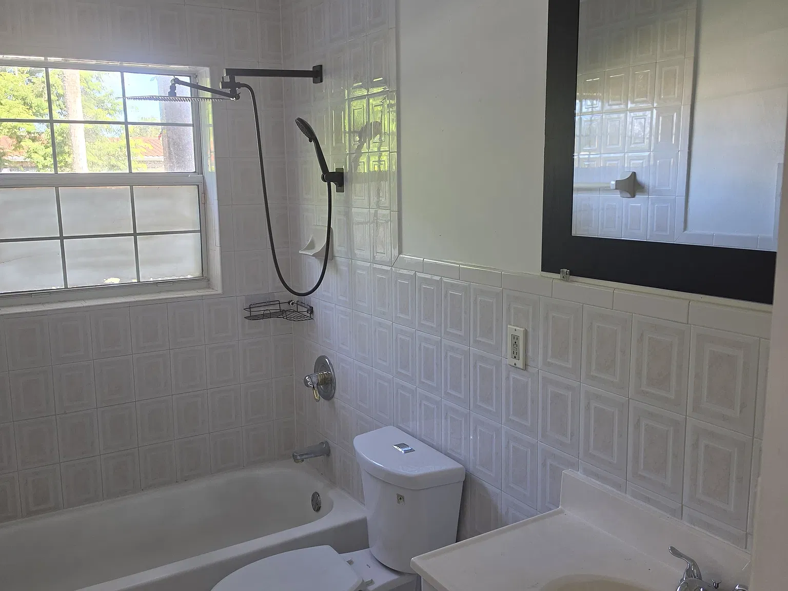 1 bed, $1,300 — Photo 4