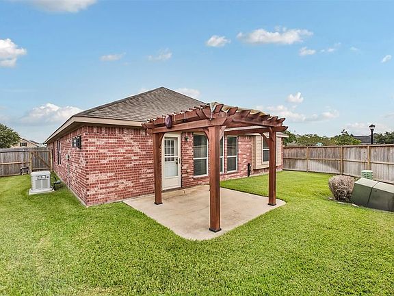 4th image of 1906 Lantana Spring Ln
