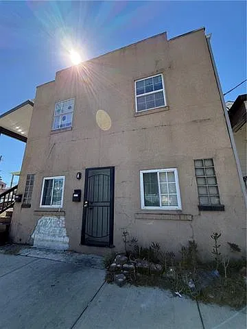 2012 Felicity St