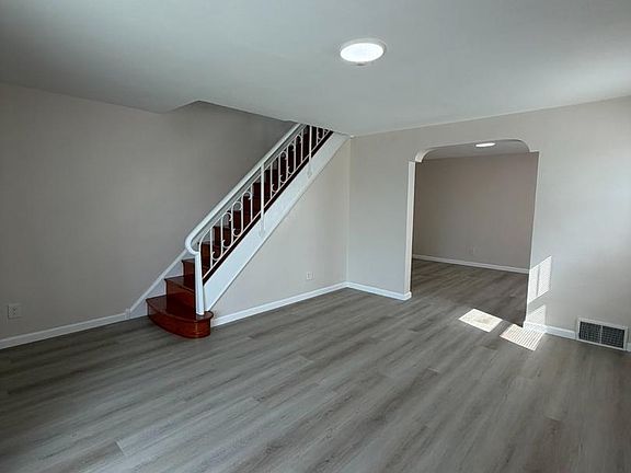 3rd image of 7913 Bradford St