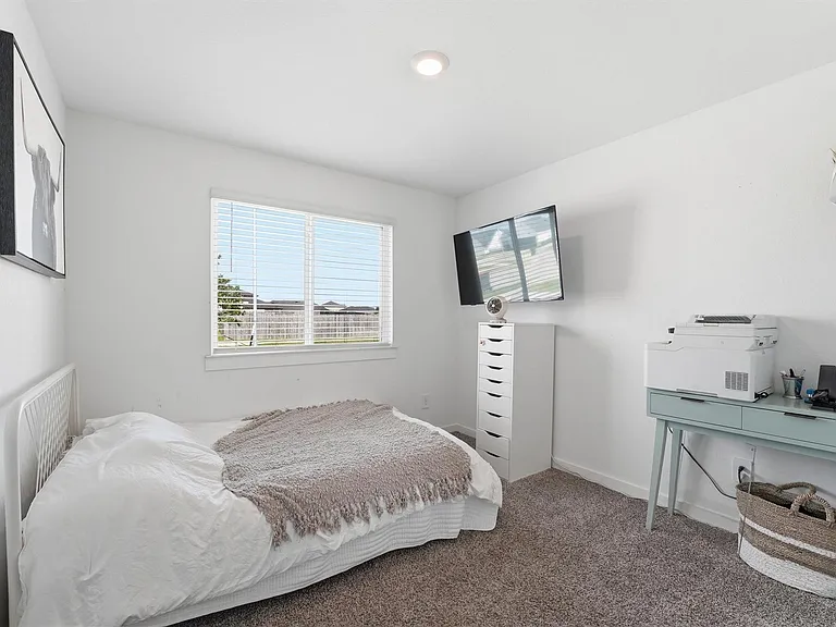 3815 Haydon Ridge Ln — Photo 12