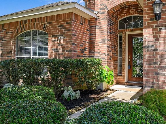 4th image of 2502 Oakthorn Ct