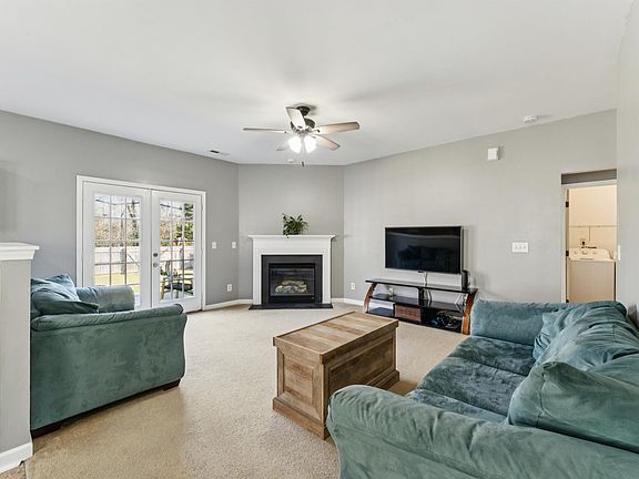 5th image of 875 Meriweather Dr