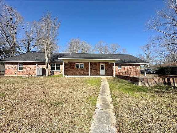 3rd image of 892 Spring Bayou Rd