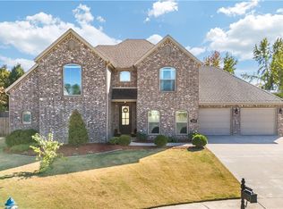 7115 Devonshire Ave, Springdale, AR 72762