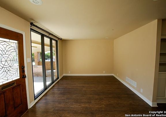 4th image of 335 Senova Dr