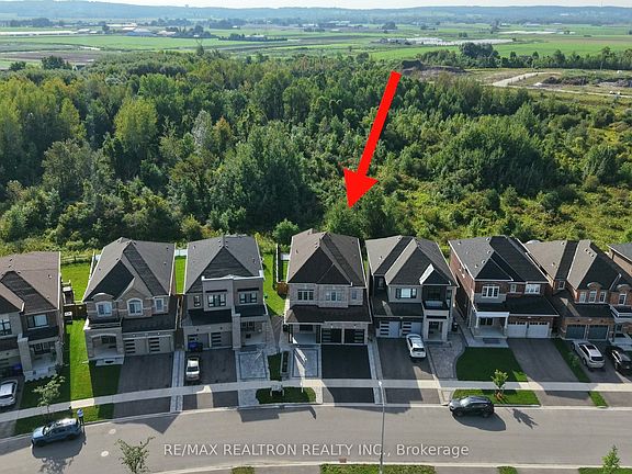 3rd image of 178 Ferragine Cres