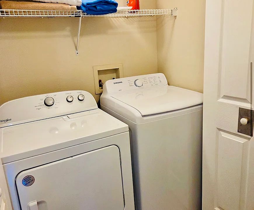 1st image of 1020 Villagio Cir