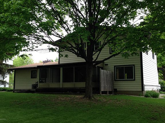 3rd image of 5391 Effingham Dr SE