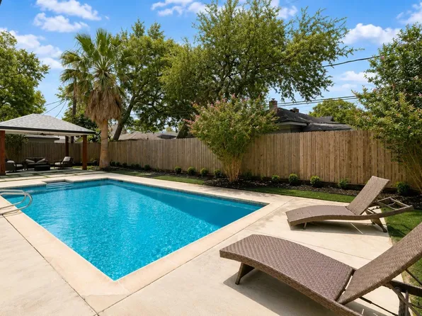 10611 Deerwood Rd, Houston, TX 77042
