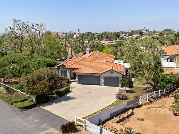 14282 Rock Pl, Riverside, CA 92503