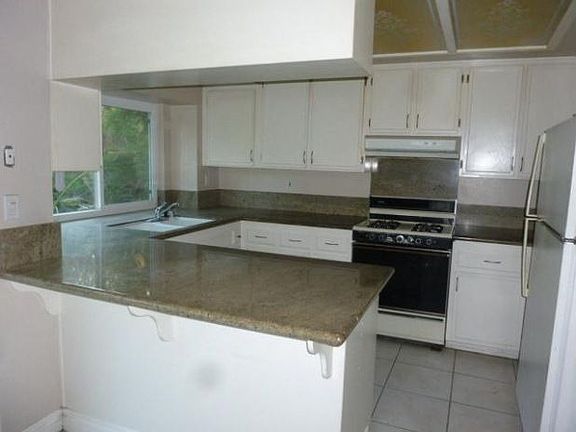 4th image of 210 Paseo Marguerita