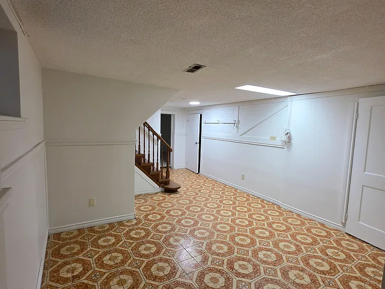 30 Beacon Rd — Photo 8