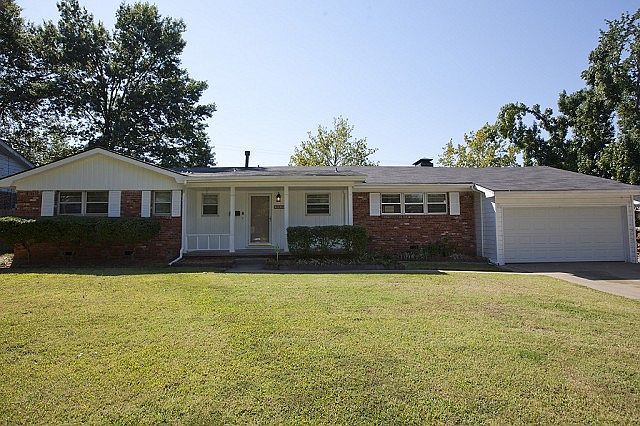 Mid-century ranch styled home