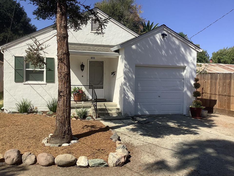 1 bedroom/1bath bungalow.