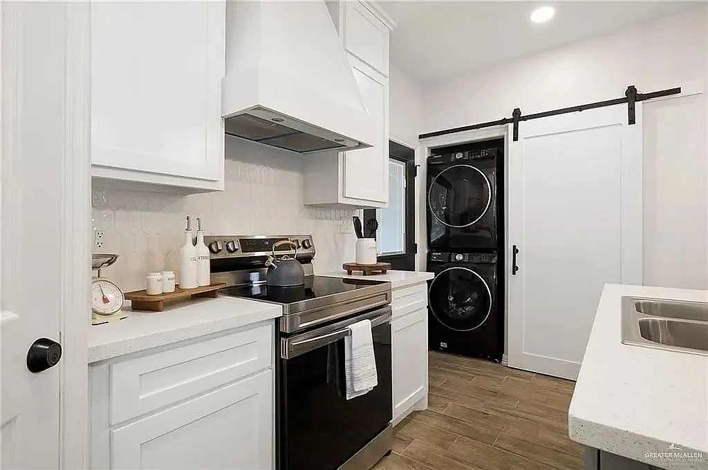 3 bed, $1,275 — Photo 4