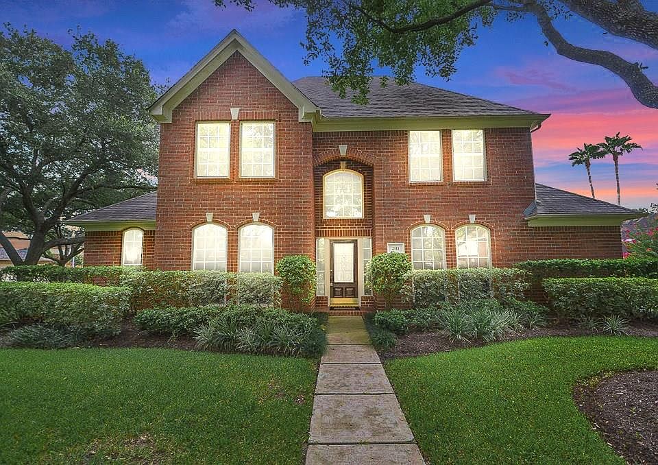 1st image of 2111 Plantation Bend Dr