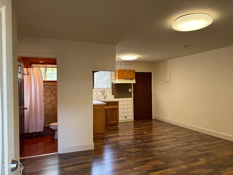 12646 N Ralston Ave — Photo 2