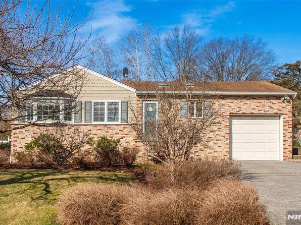 1 Milton Ave, Summit, NJ 07901
