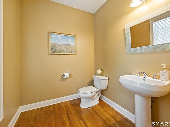 5th image of 2 Ellsworth Place