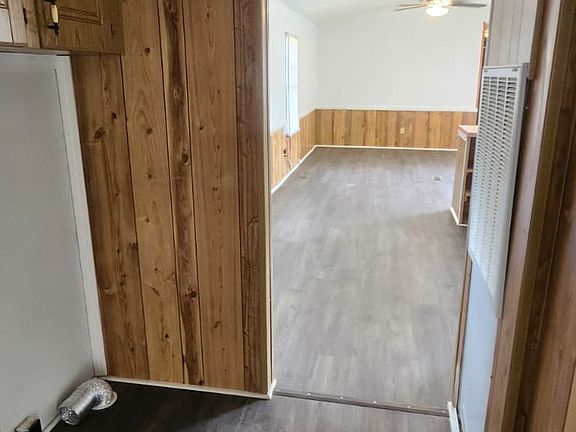 4th image of 8364 Cedar St #7