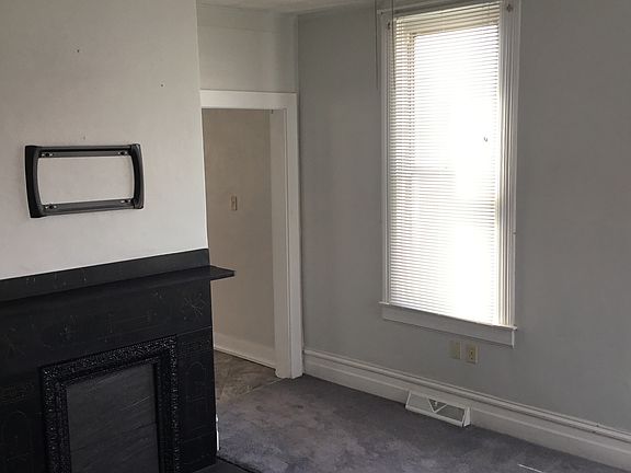 5th image of 215 6th St Floor 1