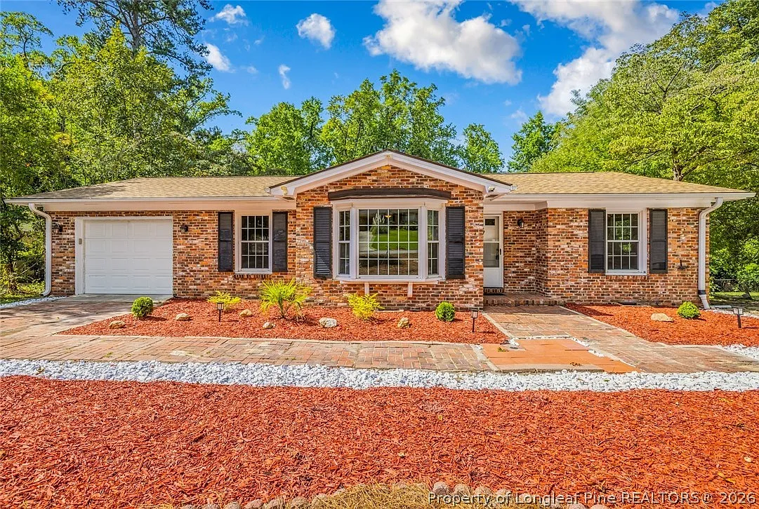 3 bed, 2.0 bath, 1601 sqft, $1,950 — Photo 1