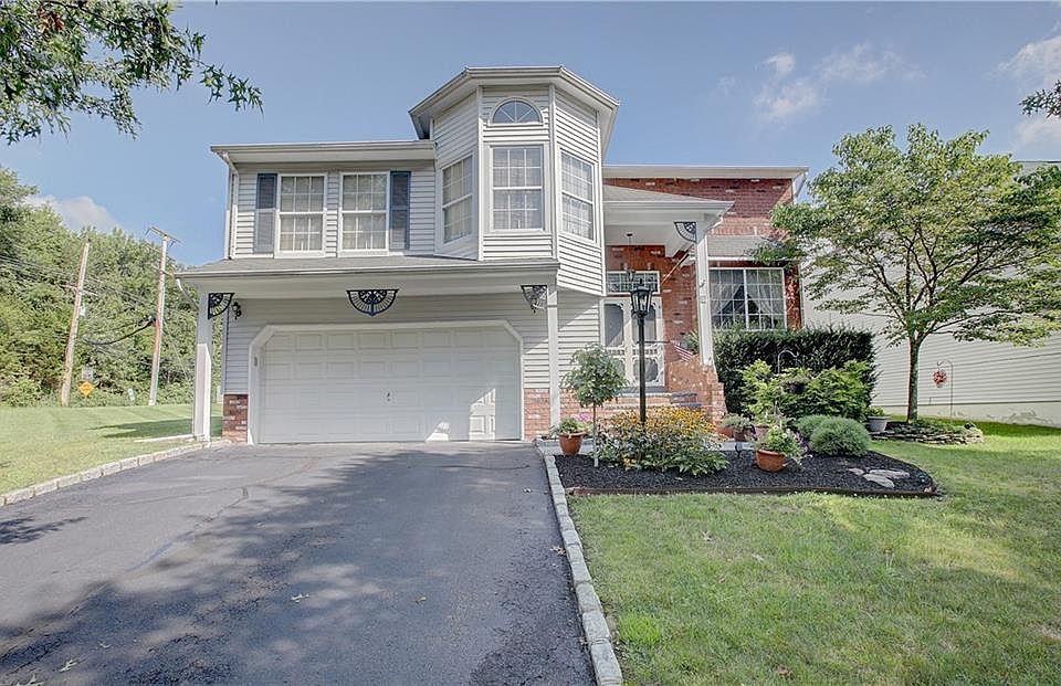 87 Pemberton Dr, Matawan, NJ 07747 Zillow